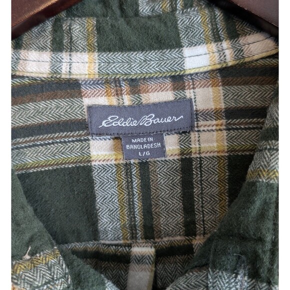 Eddie Bauer Size Large Plaid Shirt Mens Button Up Green White Classic Style LS L - Picture 2 of 5